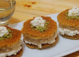 طريقة عمل حلى تاج القشطة