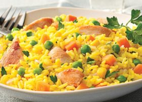 طريقة عمل الأرز الأصفر بالدجاج