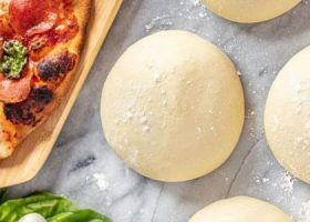 طريقة عمل عجينة البيتزا الدايت