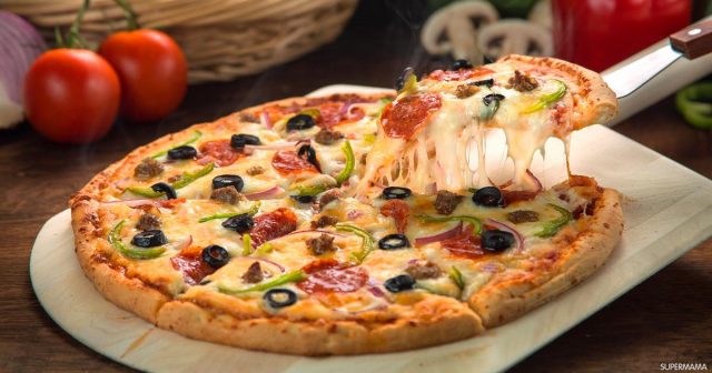 طريقة عمل عجينة بيتزا مكس لحوم