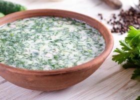 طريقة عمل سلطة البقدونسية بالطحينة