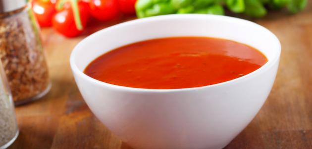 طريقة عمل شوربة الطماطم بالجبن
