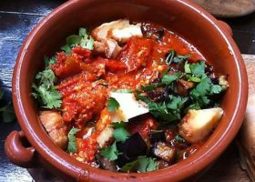 طريقة عمل شكشوكة بالباذنجان والجبن