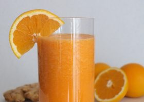 طريقة عمل سموثي البرتقال بالفانيليا