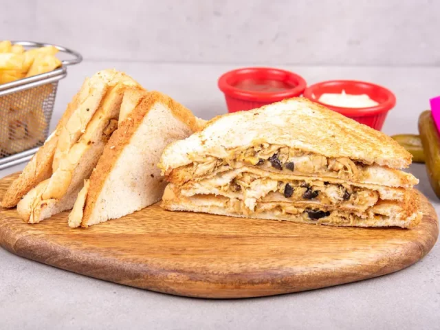 طريقة عمل شاورما بالتوست