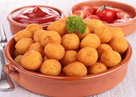 طريقة عمل كرات السمك المقرمشة