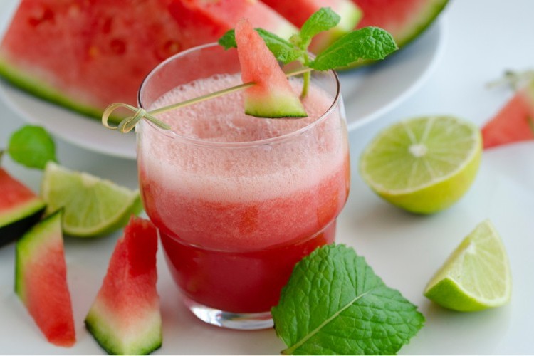 طريقة عمل عصير البطيخ بالنعناع