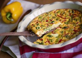 طريقة عمل البيض بالخضار والشوفان