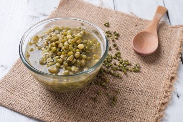 طريقة عمل شوربة الماش بالشوفان