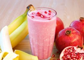 طريقة عمل مشروب الموزبالرمان