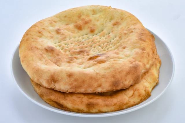 طريقة عمل خبز التميس بالجبن