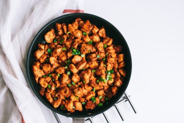 طريقة عمل الدجاج المقلقل الباكستاني