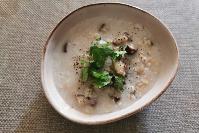 طريقة عمل شوربة الشوفان باللحم المفروم