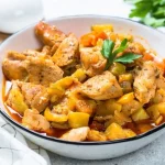 طريقة عمل ايدام الدجاج والكوسا بصلصة الكاري