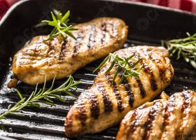 طريقة عمل صدور الدجاج بالأعشاب