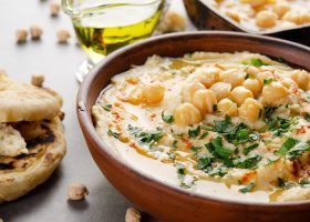 طريقة عمل فتة حمص بالزيت