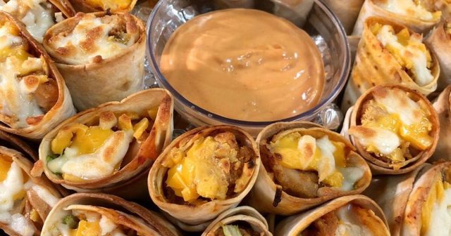 طريقة عمل أقماع التورتيلا بالدجاج