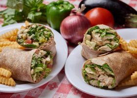 طريقة عمل ساندويشات دجاج سيزر