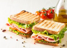 طريقة عمل ساندويشات مرتديلا باردة