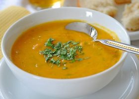 طريقة عمل شوربة عدس بالخضار دايت