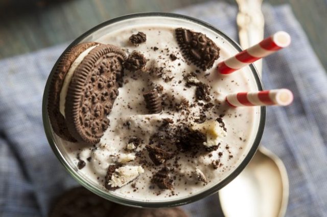 طريقة عمل أوريو ميلك شيك