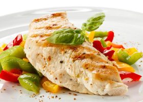 طريقة عمل فيليه الدجاج بالفلفل المشوي