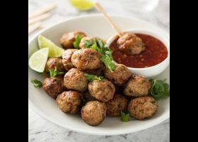 طريقة عمل كرات اللحم الحارة بالثوم والليمون