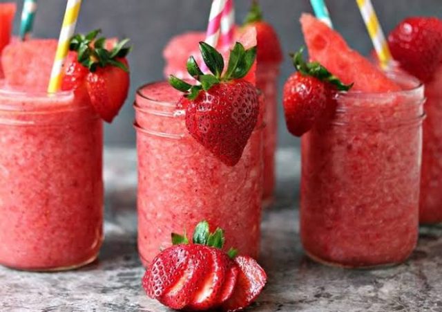 طريقة عمل سلاش التوت