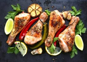 طريقة عمل افخاذ الدجاج بصوص الليمون