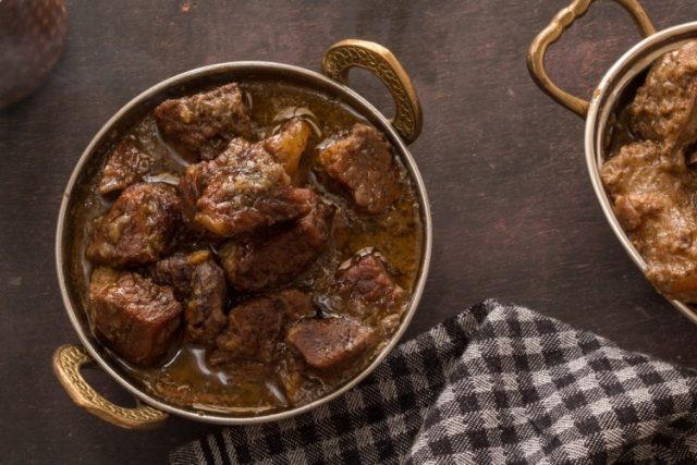 طريقة عمل كباب حلة بالبصل والثوم