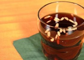 طريقة عمل جلاب بالصنوبر