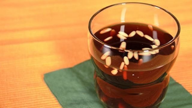 طريقة عمل جلاب بالصنوبر