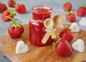 طريقة عمل مربى الفراولة كيتو