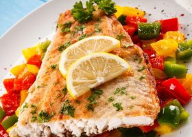 طريقة عمل سمك الفيليه بالفرن مع الخضار