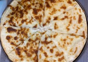 طريقة عمل فطيرة الجبن بالتورتيلا