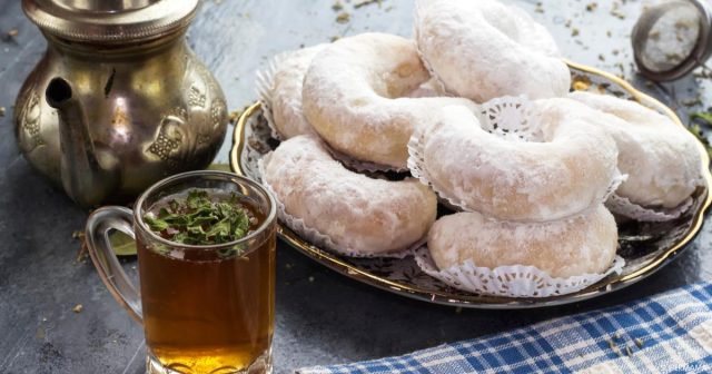 طريقة عمل كعك الهلال الليبي