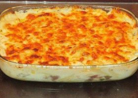 طريقة عمل صينية الدجاج بالخضار والبشاميل