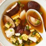 طريقة عمل شوربة صينية بالخضار