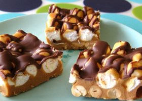 طريقة عمل الكراميل بالفول السوداني