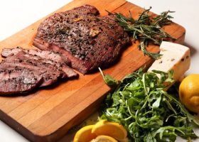 طريقة عمل ستيك مشوي بصوص الباربكيو