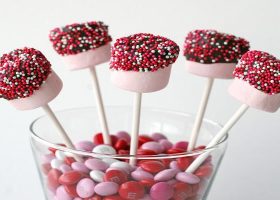 طريقة عمل اعواد المارشميلو بالشوكولاتة