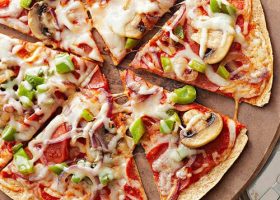 طريقة عمل بيتزا التورتيلا