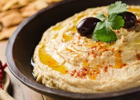 طريقة عمل الحمص المتبل