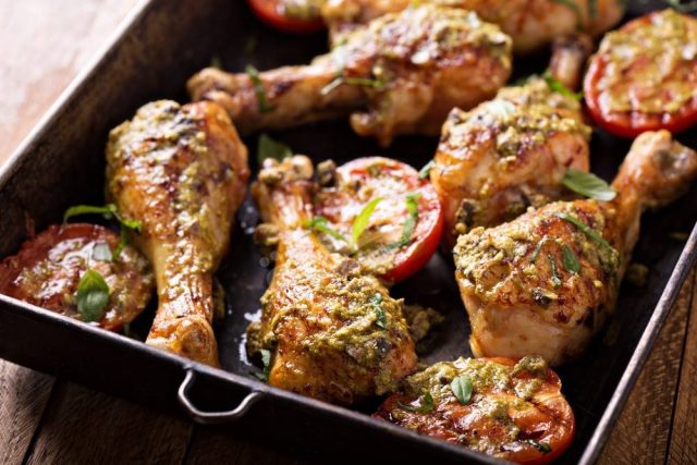 طريقة عمل أفخاذ الدجاج بدبس الرمان