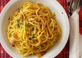 طريقة عمل مكرونة بالبيض