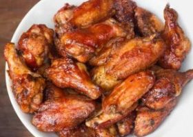 طريقة عمل أجنحة دجاج سويت اند ساور