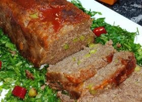 طريقة عمل قالب اللحم المفروم بالبصل والفلفل