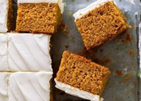 طريقة عمل كيك القرع العسلي