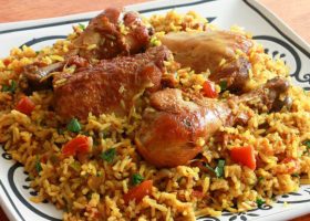 طريقة عمل كبسة الدجاج بالخضار