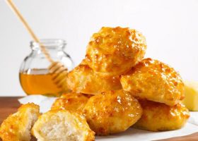 طريقة عمل خبز الزبدة بالعسل